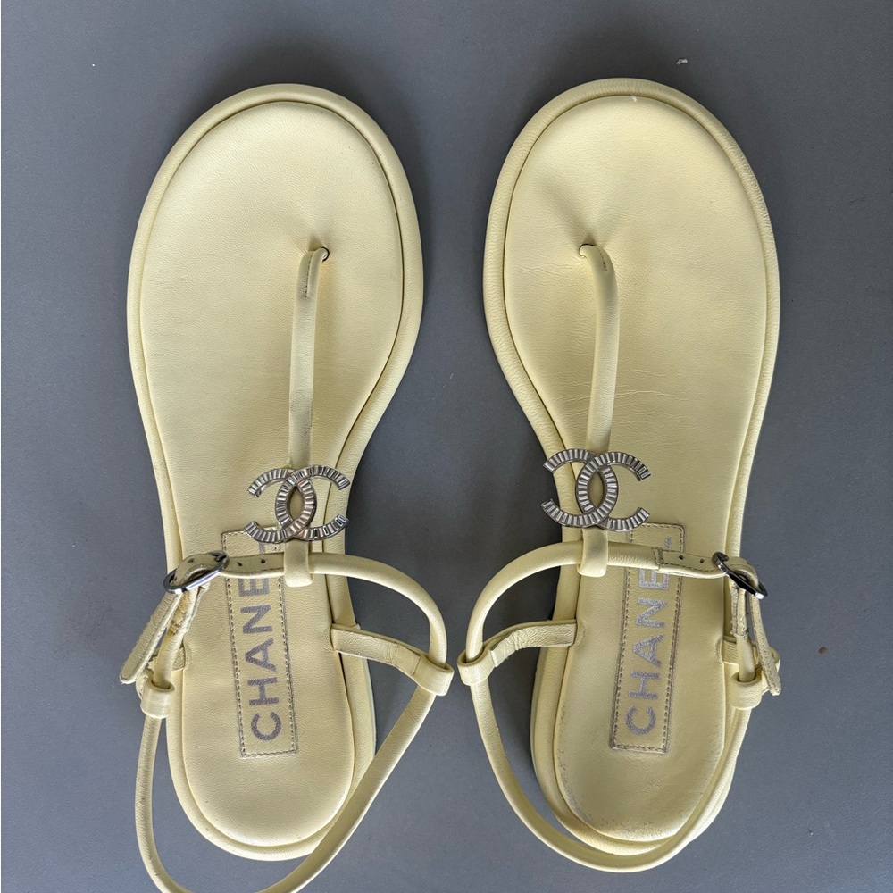 CHANEL | Butter yellow T-strap sandal 8.5